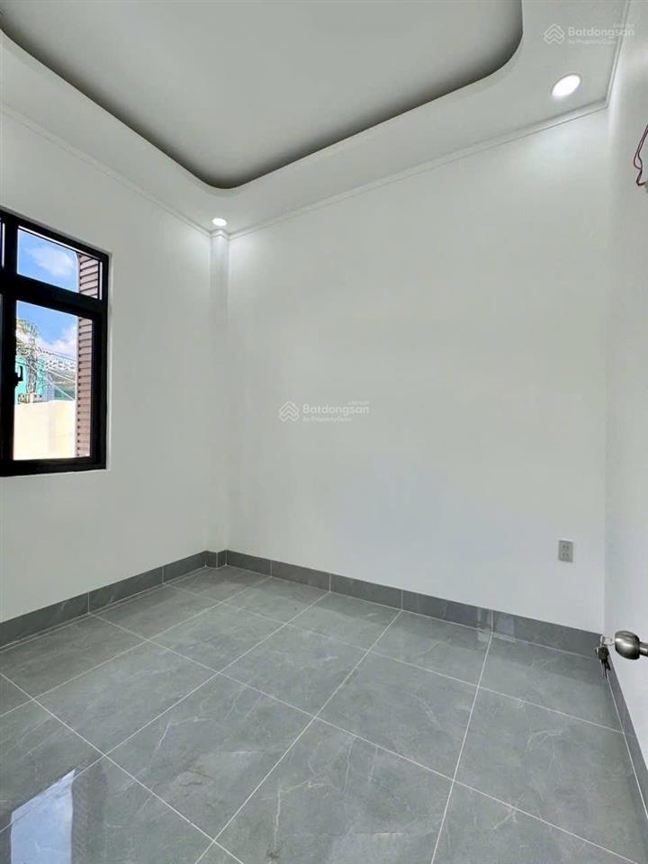 Siêu rẻ  nhà hẻm đường phạm hùng, trung an, mỹ tho, tg. dt 5,5x15m có 2pn giá 990 triệu