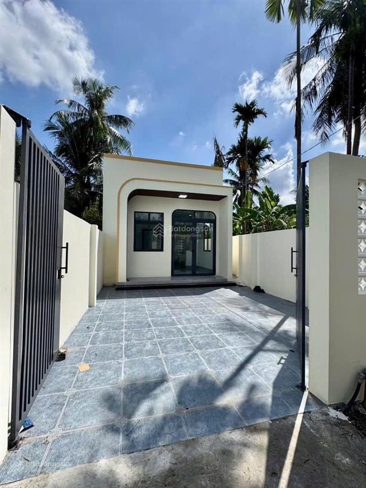 Siêu rẻ  nhà hẻm đường phạm hùng, trung an, mỹ tho, tg. dt 5,5x15m có 2pn giá 990 triệu