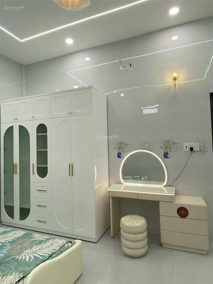 Siêu rẻ  nhà hxh đường trần thị thơm, tmc, mỹ tho. dt 5x22,6m có 2pn hướng tn. giá 1,68 tỷ tl