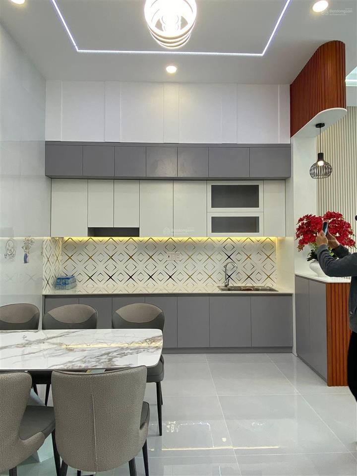 Siêu rẻ  nhà hxh đường trần thị thơm, tmc, mỹ tho. dt 5x22,6m có 2pn hướng tn. giá 1,68 tỷ tl