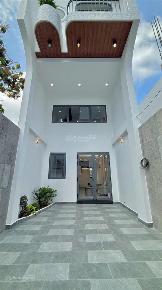 Siêu vị trí nhà hxh hl89, p.mỹ phong, mỹ tho. dt 4,2x14,5 trệt lửng lầu 3pn4wc hướng đn. giá 2,38tỷ