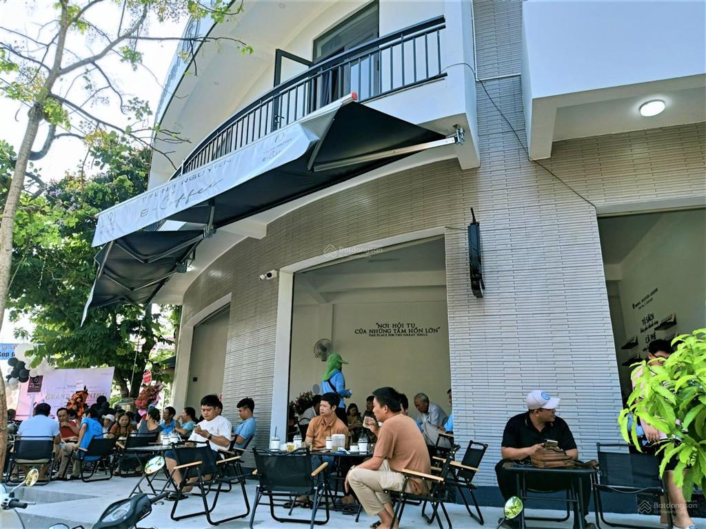 Đi định cư  bán nhà nguyễn trãi ngay lancaster , q.1. dt 14x15m  hầm+5 tầng 100tr/th  45 tỷ tl