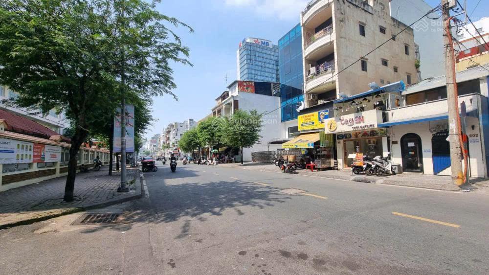 Ngộp bank! bán gấp mt thống nhất, p. 16, gò vấp  dt 5,2x25m hầm 6 lầu  hđt 100tr/th. giá 23 tỷ
