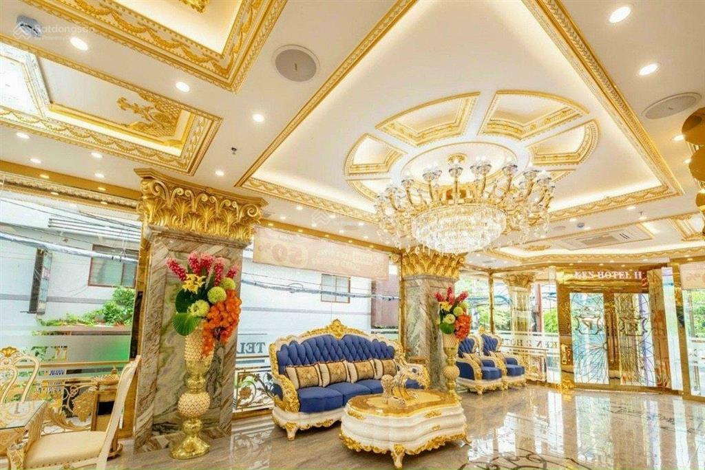 Gấp gấp  bán nhà mặt tiền ngay phố phan xích long.diên tích 8 x 18m 4 tầng  150tr/th  giá 35 tỷ