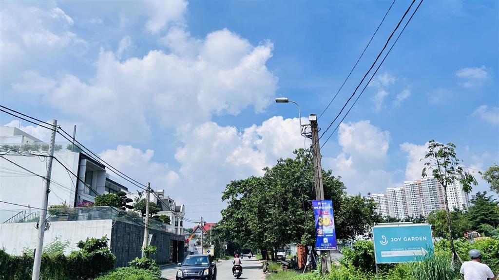 73 triệu/m  bán lô đất quận 2  góc 2 mt  ngang 14m vuông vức  đường lê hữu kiều, bình trưng tây