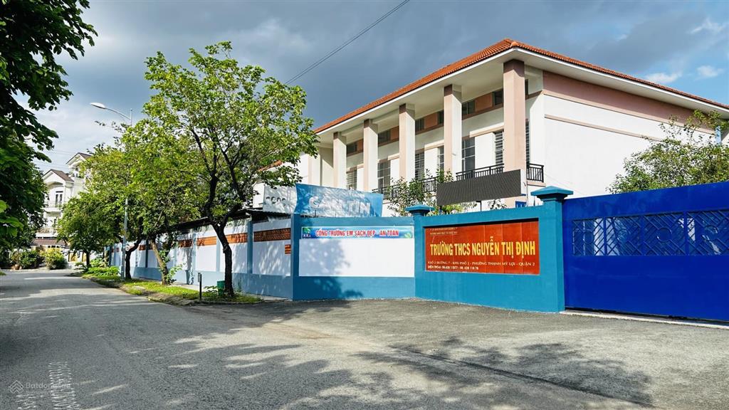 73 triệu/m  bán lô đất quận 2  góc 2 mt  ngang 14m vuông vức  đường lê hữu kiều, bình trưng tây