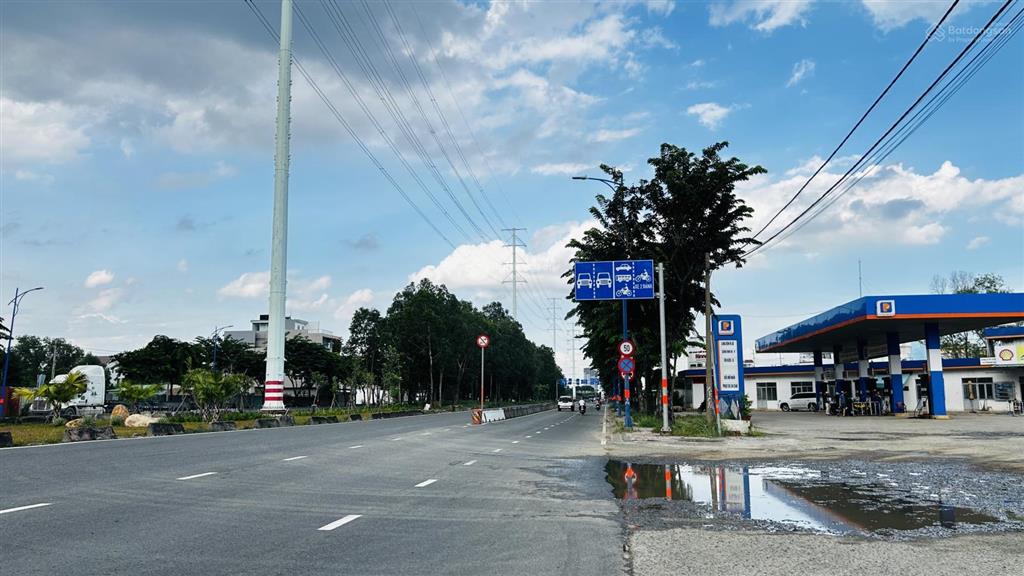 73 triệu/m  bán lô đất quận 2  góc 2 mt  ngang 14m vuông vức  đường lê hữu kiều, bình trưng tây