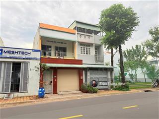 Nhà mt đường d2, man thiện  con đường 16m điện âm  chỉ còn 13 tỷ/120mv  sẵn dòng tiền ổn định