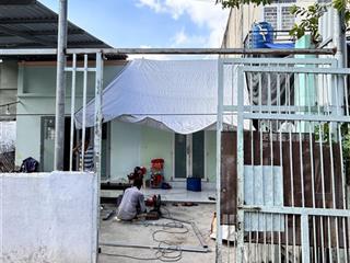 Bán nhà c4 gần trường học tô ngọc vân q12! giá 2 tỷ 880tr. dt 4.05 m x 15 m thổ cư 61m2