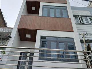 Khu vực xây nhà cao tầng  dt 50m2 nở hậu tài lộc gần vòng xoay phú lâm