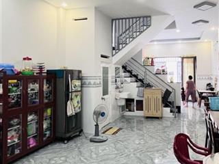 Nhà đẹp  3 tầng  ngang hơn5m  gần vòng xoay phú lâm  dt 67m2  6 tỷ xíu