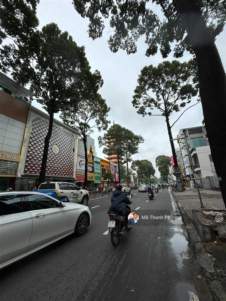 Bán toà nhà góc 2 mặt tiền đường 3 tháng 2, phường 11, quận 10