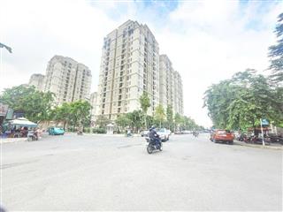 Bán nhà phố 3tầng btctcó thang máy trung tâm quận 9 gần kdc gia hoàthông số đẹp nhỉnh 21tỷ tl