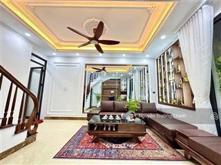 Cầu giấy, nhà mới, 34m2x 6 tầng, mt 4m, 8.65 tỷ
