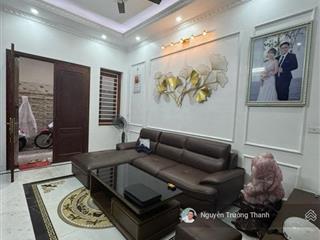 Hoàng quốc việt, 40m2 x 6 tầng, mt 3.4m, 11.5 tỷ