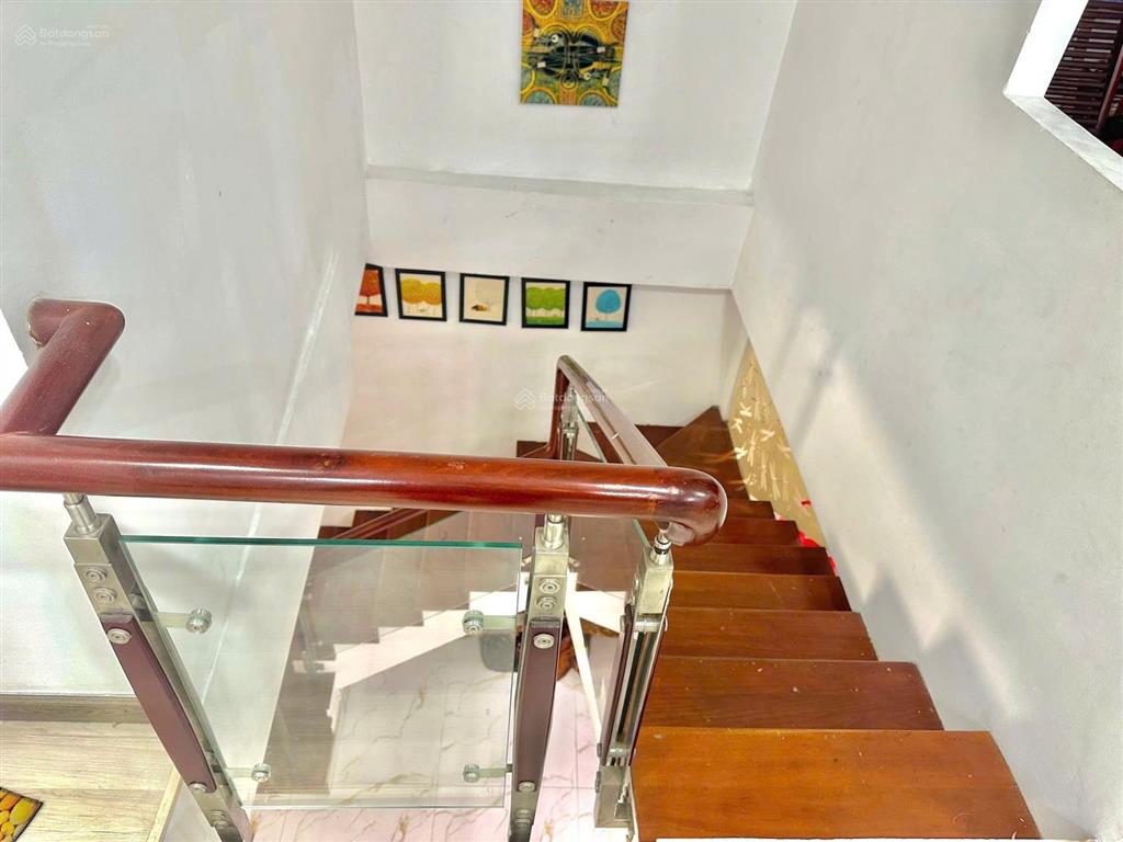 Giảm nhiều bán gấp nhanh tay thì còn biệt thự đẹp 8x18m, 3tầng, giá 15tỷ, đường nguyễn thị thập, q7