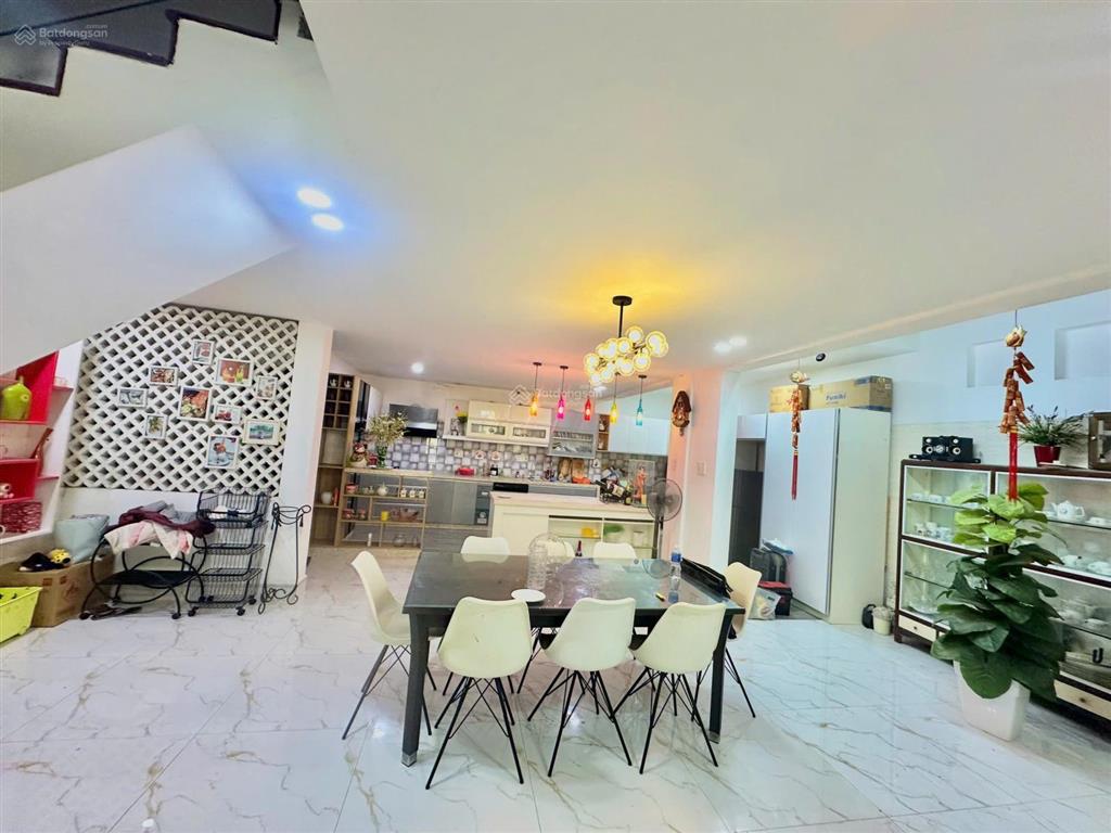 Giảm nhiều bán gấp nhanh tay thì còn biệt thự đẹp 8x18m, 3tầng, giá 15tỷ, đường nguyễn thị thập, q7