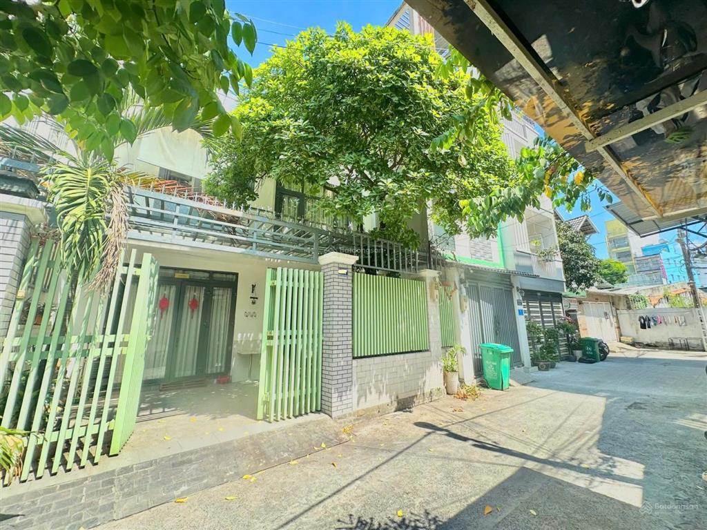 Giảm nhiều bán gấp nhanh tay thì còn biệt thự đẹp 8x18m, 3tầng, giá 15tỷ, đường nguyễn thị thập, q7