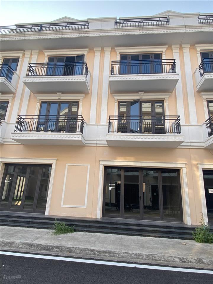 Bán căn lk vietsing square kđt vsip  bắc ninh ngay sát hà nội giá chỉ 5,3tỷ dt 75m2 sẵn nhà 4 tầng