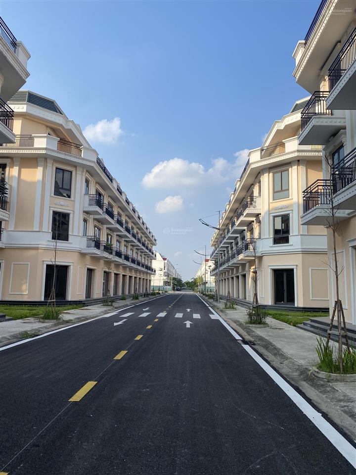 Bán căn lk vietsing square kđt vsip  bắc ninh ngay sát hà nội giá chỉ 5,3tỷ dt 75m2 sẵn nhà 4 tầng