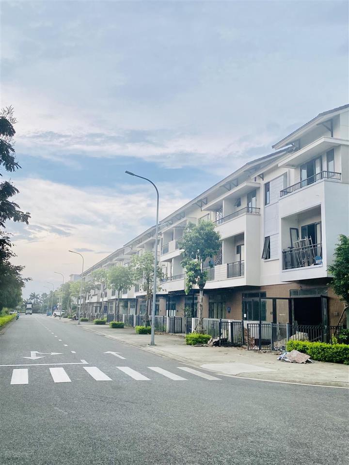 Bán căn sh4 centa city 90m2 giá tốt đầu chỉ 6,9 tỷ,bùng nổ hạ tầng mới ga metro,cao tốc 120m gbhn