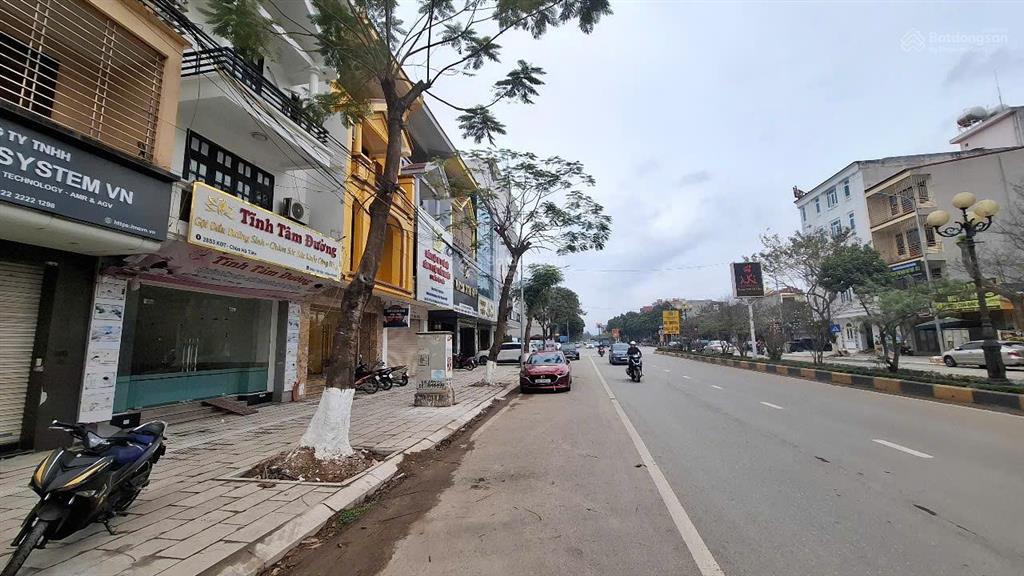 Sở hữu ngay nhà mặt phố kinh doanh nằm trên con đường sầm uất gần chùa hà tiên, liên bảo, vĩnh yên