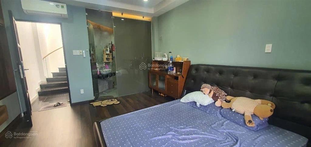 Siêu rẻ! nhà mặt tiền khu đường 10m hoa lan, p2, phú nhuận. hđ thuê 20tr