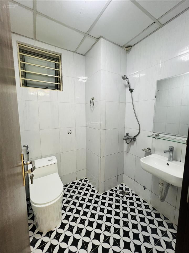 Hàng siêu hot duy nhất căn 2 ngủ tầng thấp full nội thất zá nhỉnh 2,4t