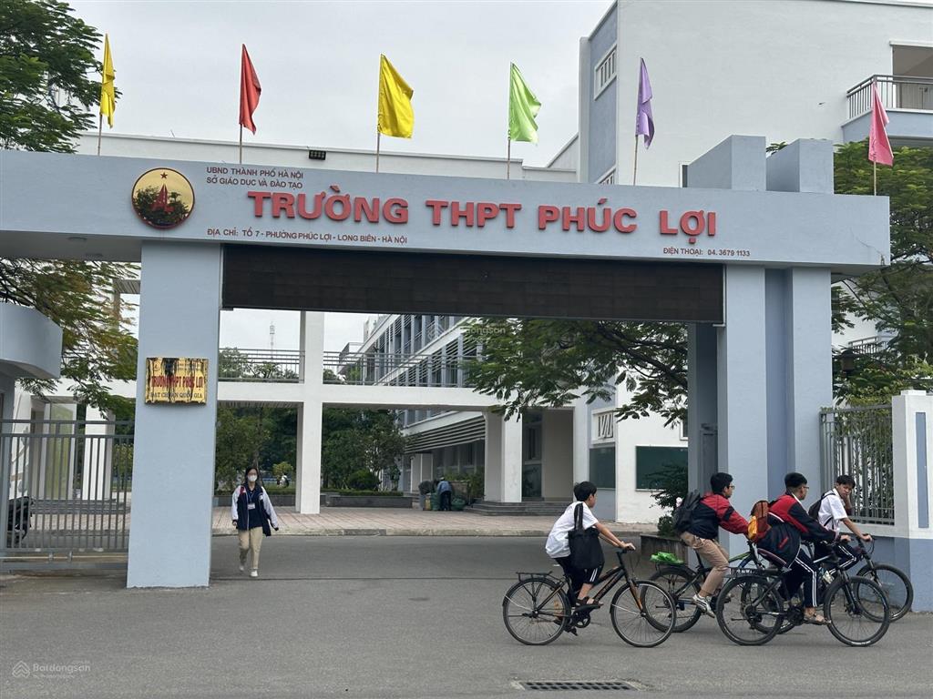 Cần bán đất phúc lợi long biên 50 m mặt tiền 4,6 m ô tô vào đất giá đầu tư