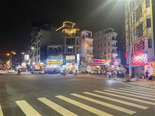 Nhà phố nguyễn văn cừ  5 tầng bề thế  vị trí đẹp  ở ngay. giá 11.2 tỷ