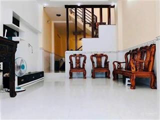 Nhà linh đông gần phạm văn đồng 70m2 có 2 tầng, sổ hồng riêng, nhà mới vào ở ngay. hẻm xe tải