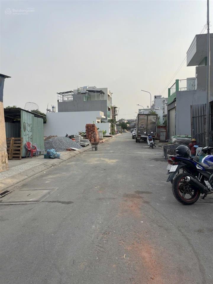 Lô đất đường nhựa khu phân lô có vỉa hè, ngay khu chế xuất linh trung, xây dựng ngay. sổ hồng riêng