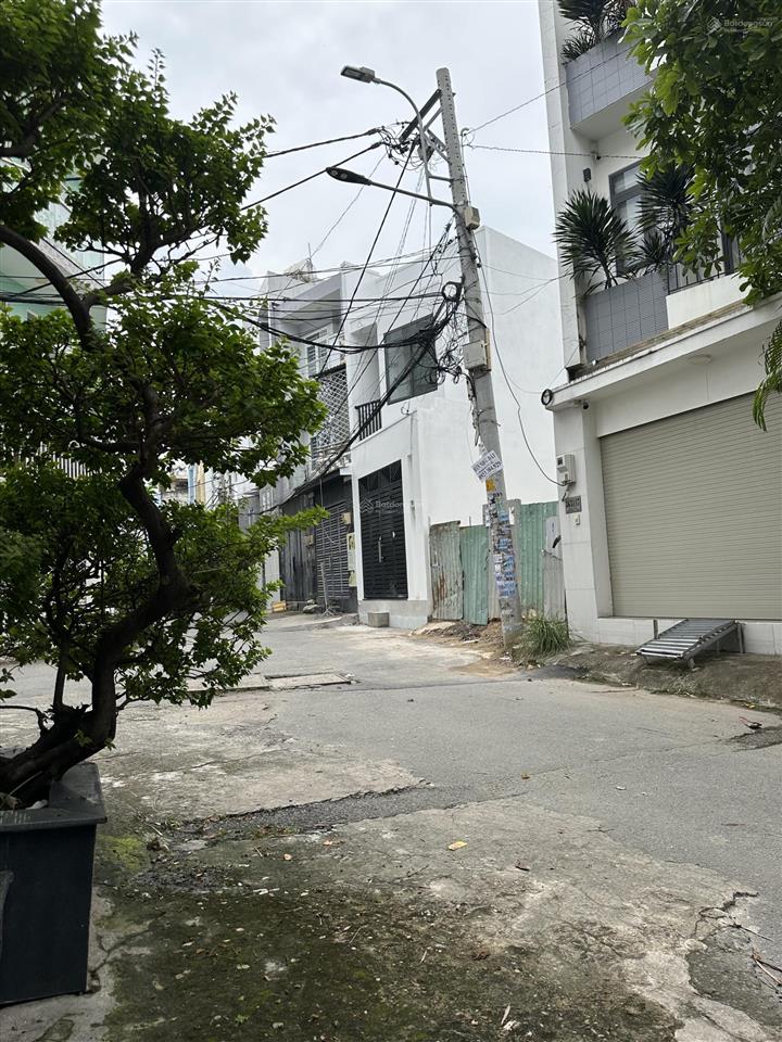 Bán đất tặng nhà cấp 4, tiện xây mới, dt lớn, đường thông thoáng 113m2 ngang khủng 7.2m full thổ cư