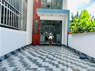 Nhà mới 2 tầng, 4x22m, 2.55 tỷ, 3pn, 3wc, tân uyên, gần chợ tân phước khánh