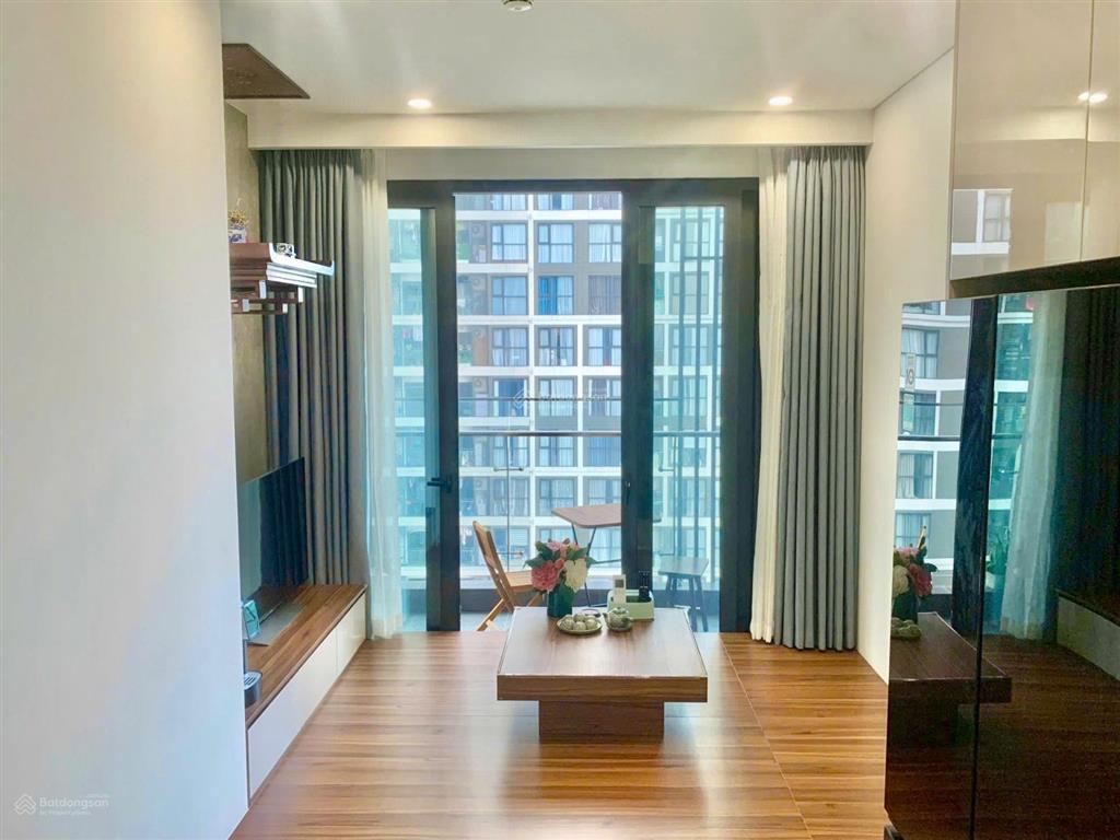 Cc bán căn 2pn  60m2  full đồ  4.2 tỷ kđt vinhomes smart city