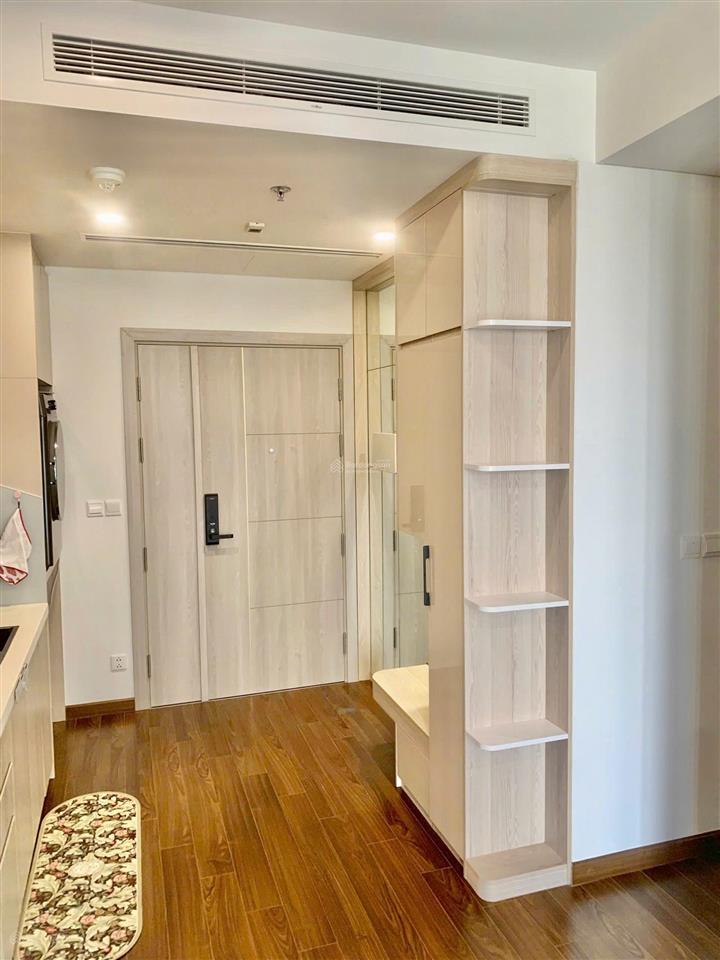 Cc bán căn 2pn  60m2  full đồ  4.2 tỷ kđt vinhomes smart city