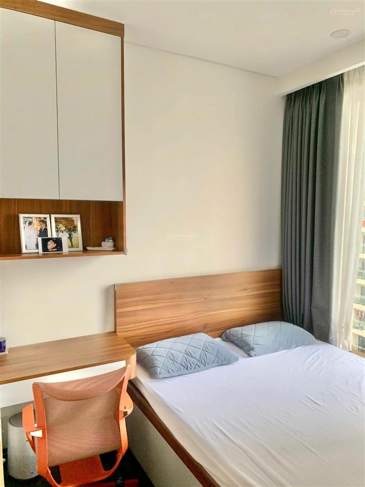 Cc bán căn 2pn  60m2  full đồ  4.2 tỷ kđt vinhomes smart city