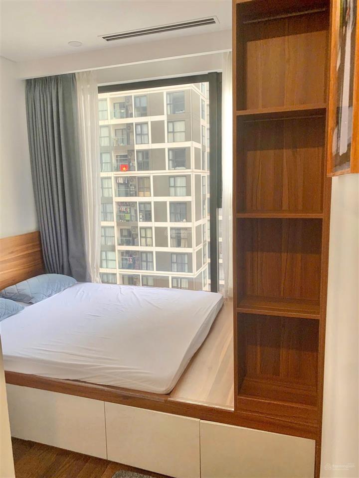 Cc bán căn 2pn  60m2  full đồ  4.2 tỷ kđt vinhomes smart city