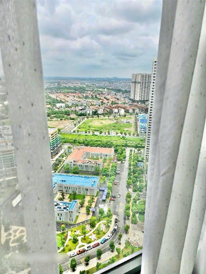 Cc bán căn 2pn  55m2  full đồ  4.5 tỷ kđt vinhomes smart city