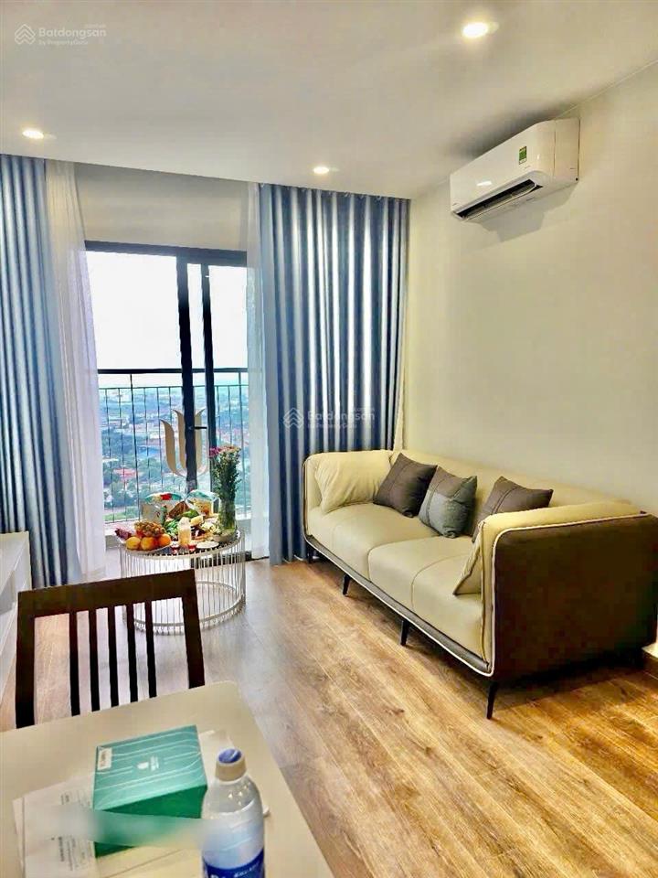 Cc bán căn 2pn  55m2  full đồ  4.5 tỷ kđt vinhomes smart city