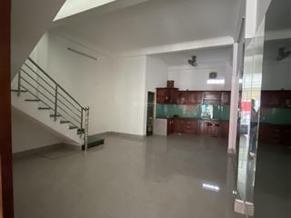 Bán nhà hẻm ô tô bình trưng đông  gần chợ  tiện ích bủa vây  chỉ 6.5 tỷ  nhà mới ở ngay
