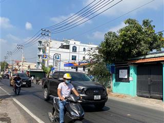 Bán gấp nhà 3 tầng gần vòng xoay phú hữu, quận 9,mới đẹp ở ngay 4pn, 4wc, sân thượng, chỉ 4.5 tỷ