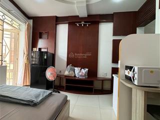 Cho thuê căn hộ studio ban công full nội thất tại hoa lan, phú nhuận