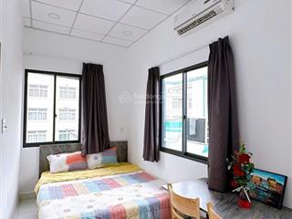 Cho thuê căn hộ 1 phòng ngủ có ban công, full nội thất tại điện biên phủ, bình thạnh