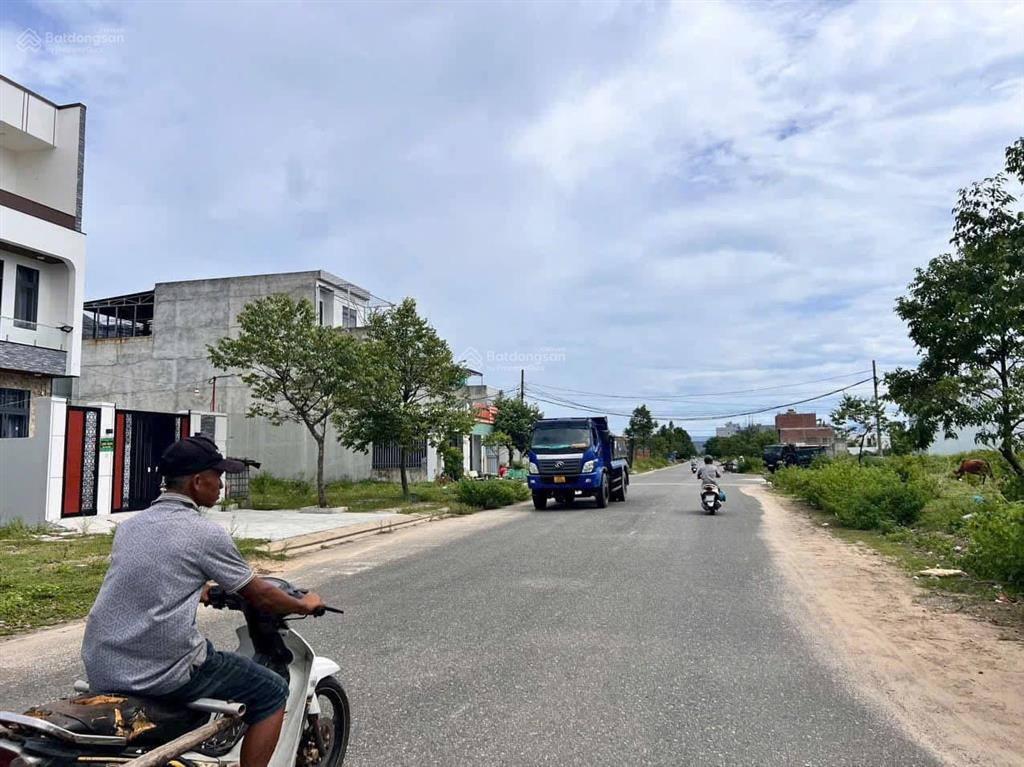 Bán đất mặt tiền đường lớn trung tâm làng đại học đà nẵng