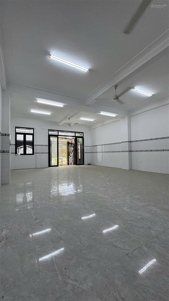 Nhà 4 tầng 122m2 (7x18)m tân hóa  lạc long quân 400m2 sàn thiết kế trống suốt