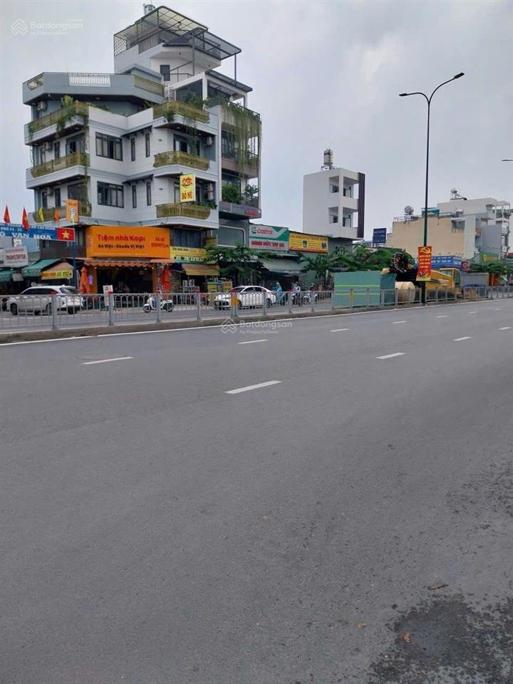 Bán tòa nhà chdv 2 mặt tiền dương quảng hàm, 7 tầng có thang máy 31 chdv khép kín