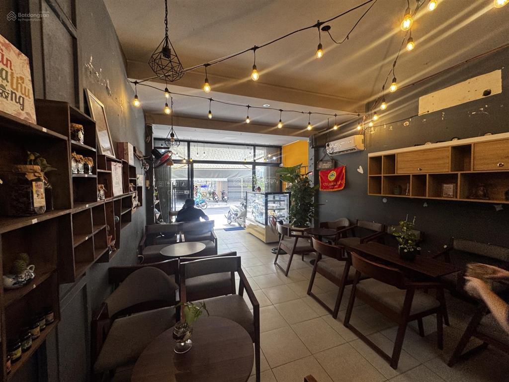 Cần sang nhà mặt tiền kinh doanh sẵn dòng tiền tttp đường lê đại hành