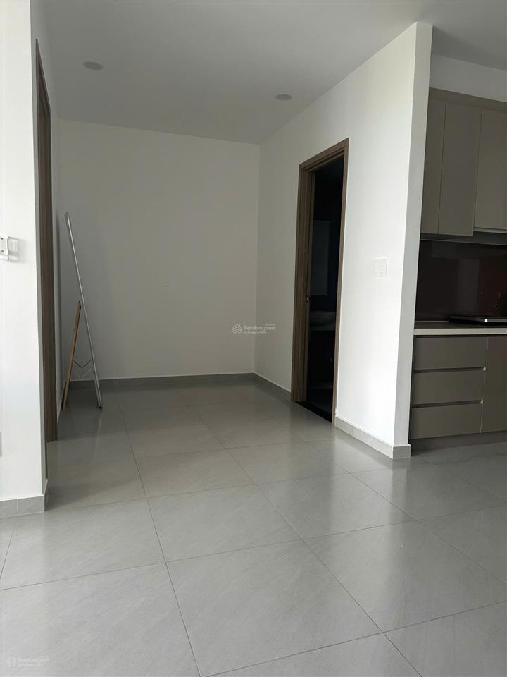 Cần bán gấp trong tháng căn 1pn + 65m2 view ngoài thoáng đầy đủ nội thất cao cấp giá 3,15tỷ sổ sẵn