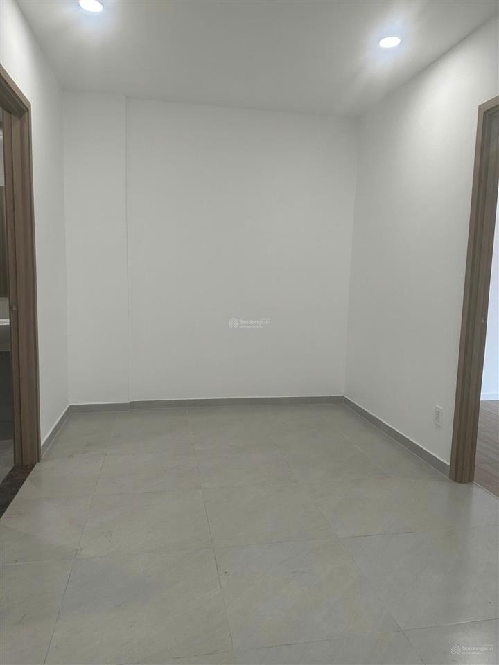 Chuyển nhượng căn 1pn + 63m2, view hồ bơi, sổ sẵn giá 3,1 tỷ ban công hướng nam mát mẻ